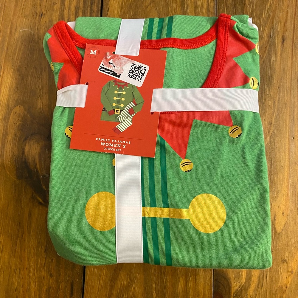 Women’s Elf Christmas Pajamas Size Medium